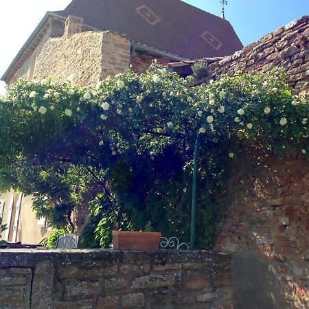 Le Vieux Chateau Bed and Breakfast Leynes Exterior foto